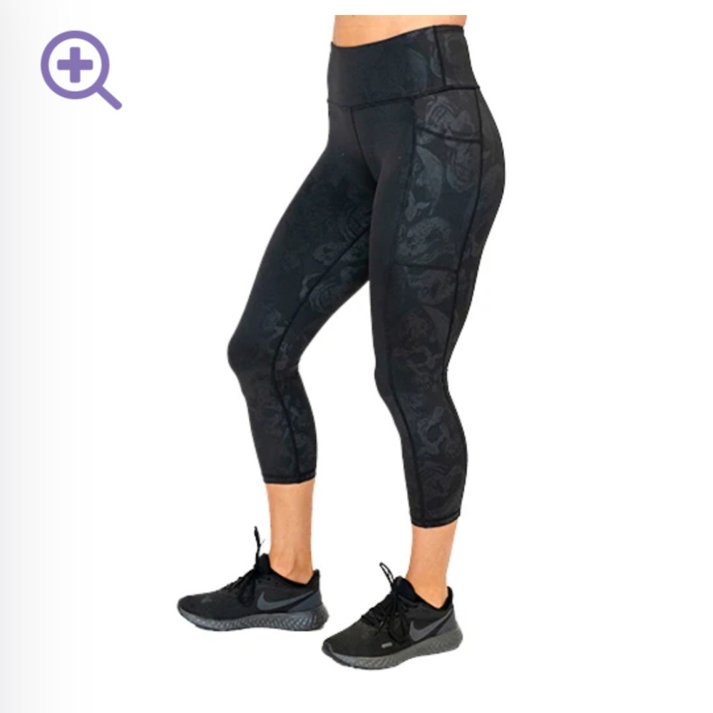 CVG SHADOW SKULLS LEGGINGS- Large